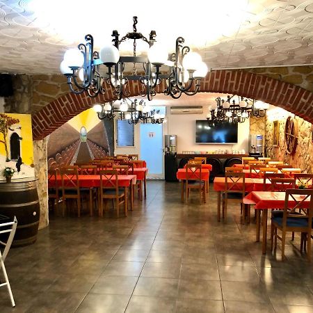 Hostal Univers Calella Eksteriør billede