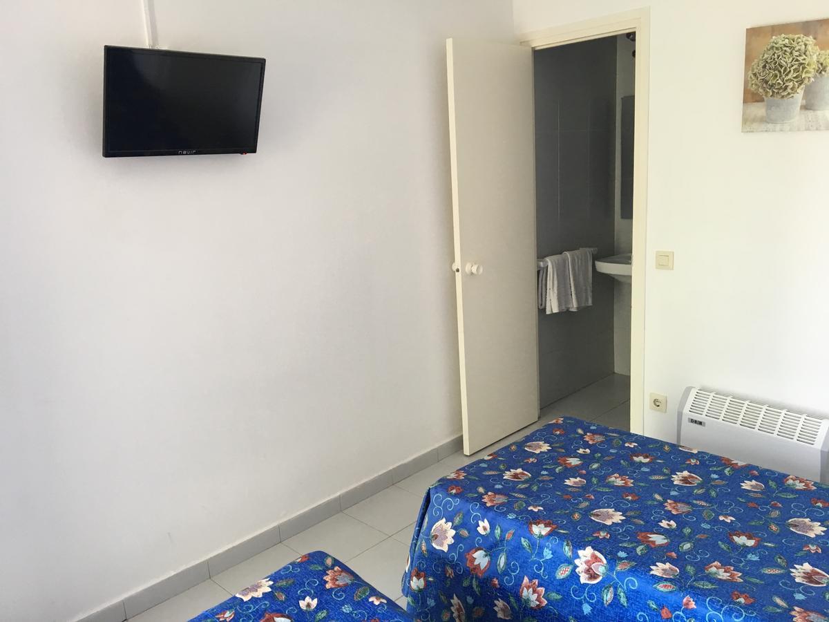 Hostal Univers Calella Eksteriør billede