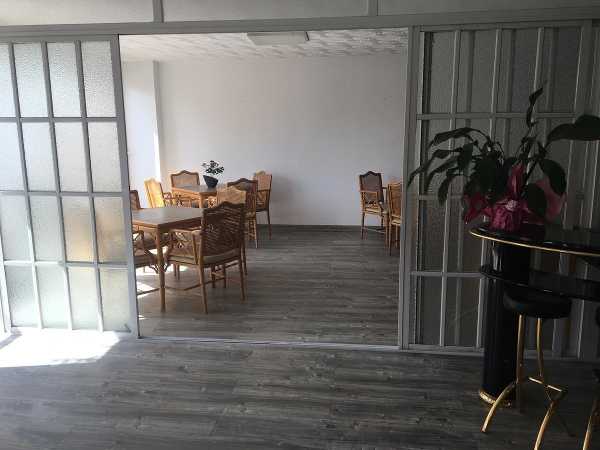 Hostal Univers Calella Eksteriør billede