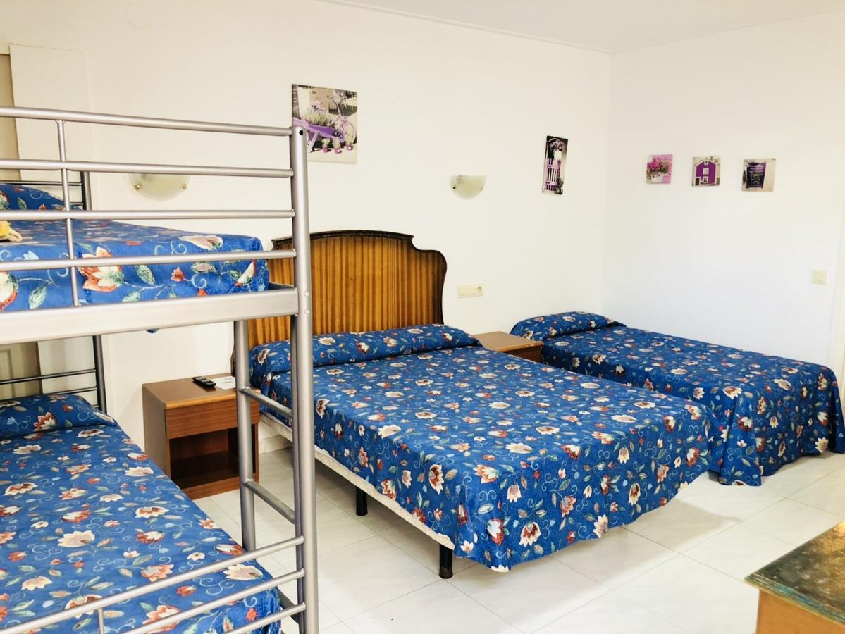 Hostal Univers Calella Eksteriør billede
