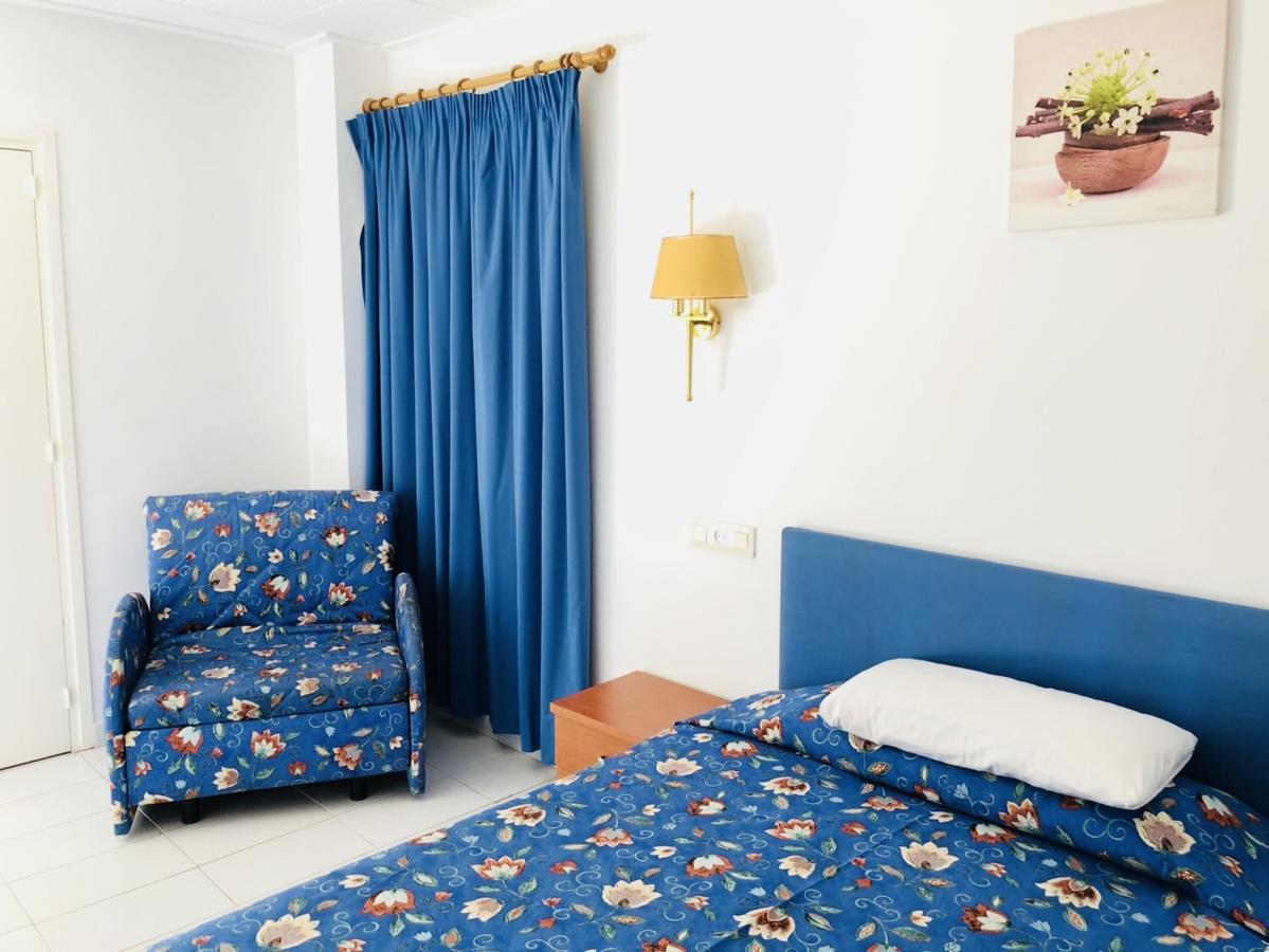 Hostal Univers Calella Eksteriør billede